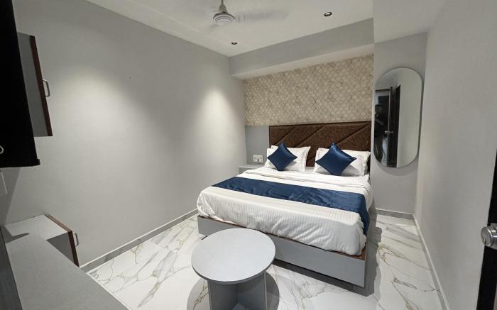 Hotel Pravish Sky - Sg Highway Ahmedabad 