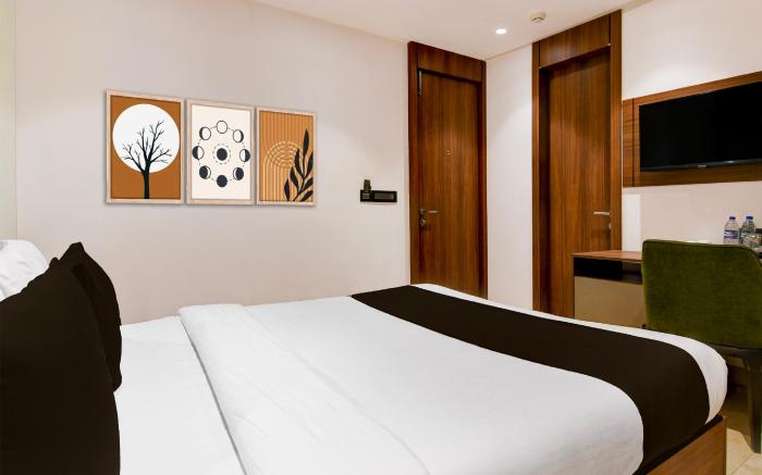 Townhouse Oak DLF Newtown Bus Terminal