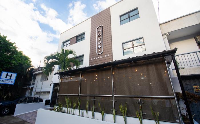 Novus Laureles
