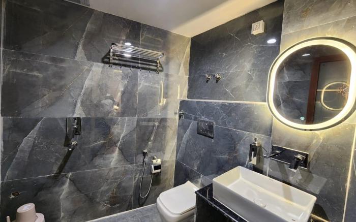 The Aura Hotel & Banquet