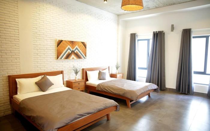 Spacious Double Room for Four