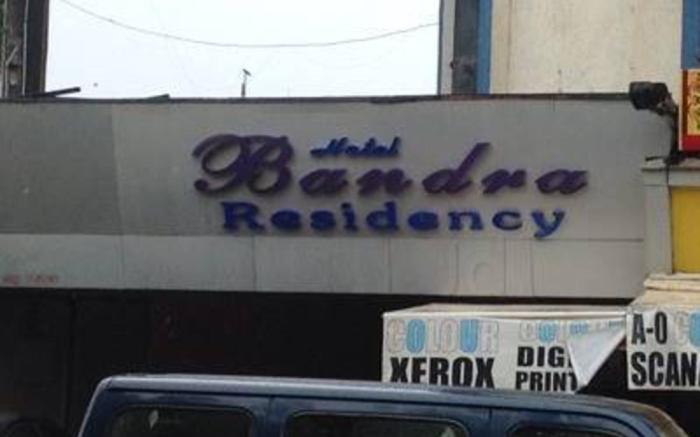 Hotel Bandra Residency 250m from Railway Station