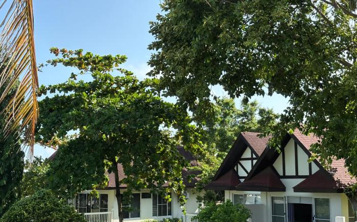 Aruna Resort