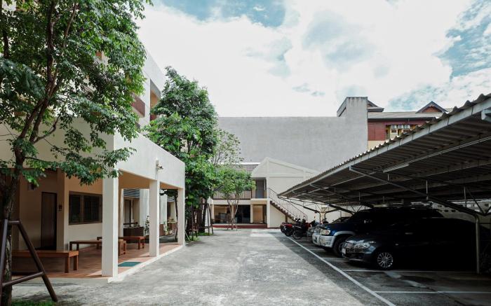 Thongpoon Apartment