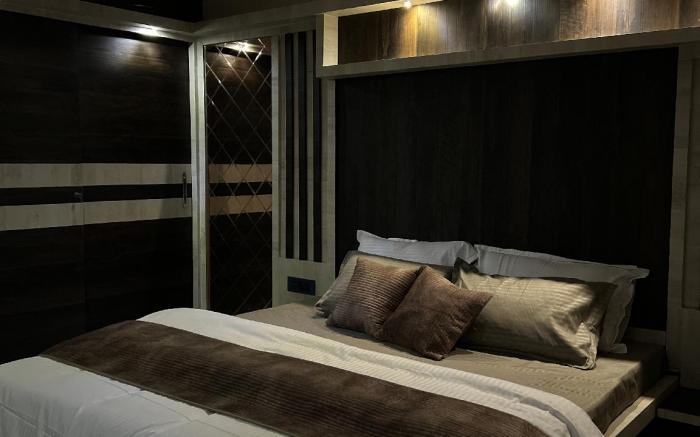 FAMJAM - 4BHK apartment