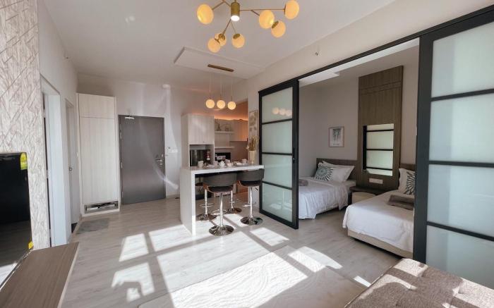 Seaview 2BR Apartment @Jesselton Quay T20908