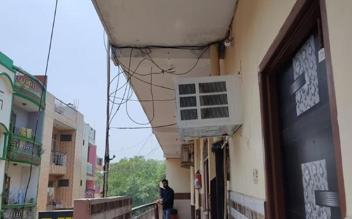 Diwan Guest House 1 km Nizamudin Station Delhi