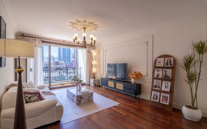 步行人民广场｜家庭精美两居室｜近外滩｜南京路步行街｜静安寺｜东方明珠｜豫园｜中福8