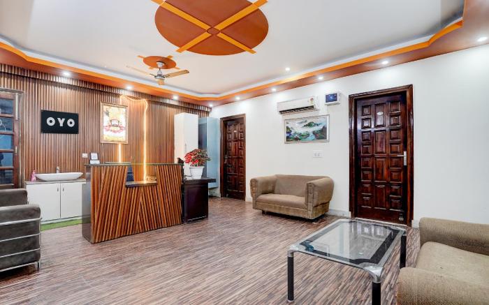 Super Hotel O Raj Mahal