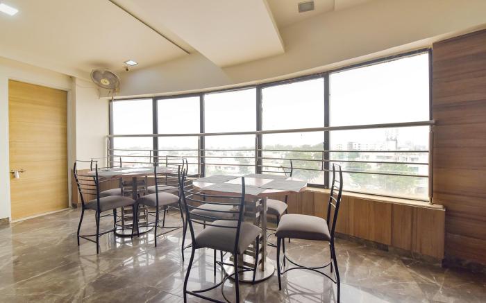 FabHotel Soham Palace