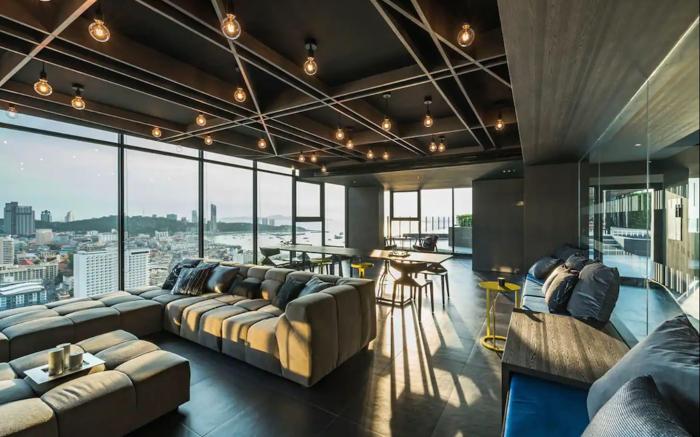 Best Location of Pattaya, Sky Pool, Next To Beach