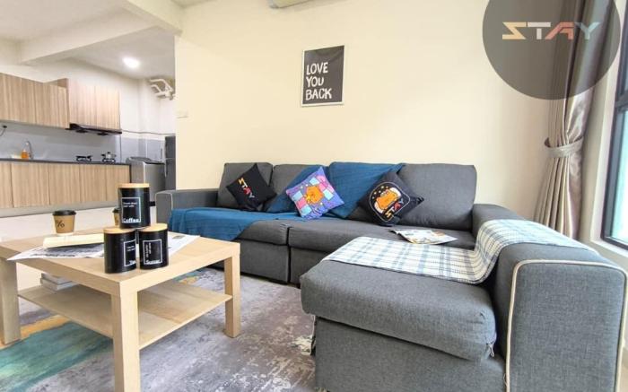 The Garden 3BR Family Cozy Suites Netflix BySTAY