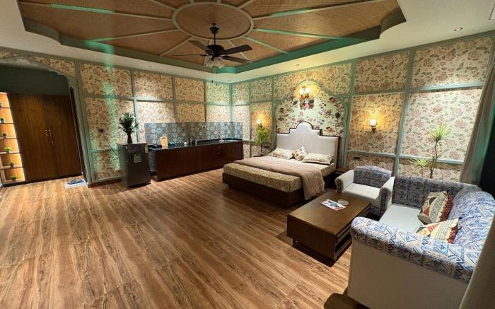 The Taj by*The Maharaja's Heaven