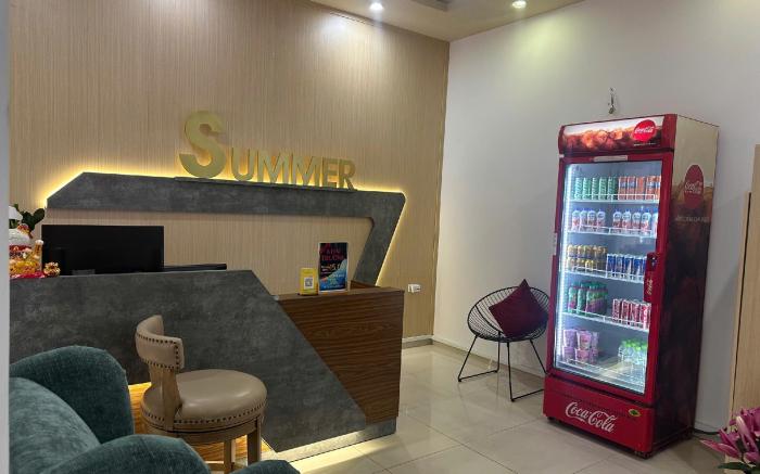 SUMMER HOTEL