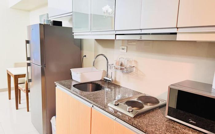 Easyworld One Uptown Residence K