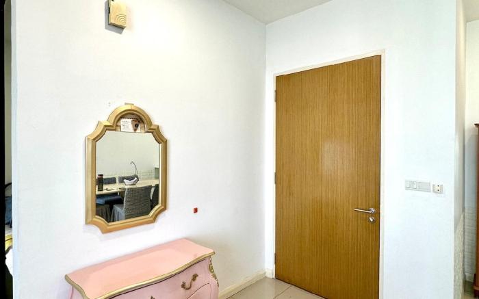 D’pristine 4 bedroom 1725 apartment opp Legoland