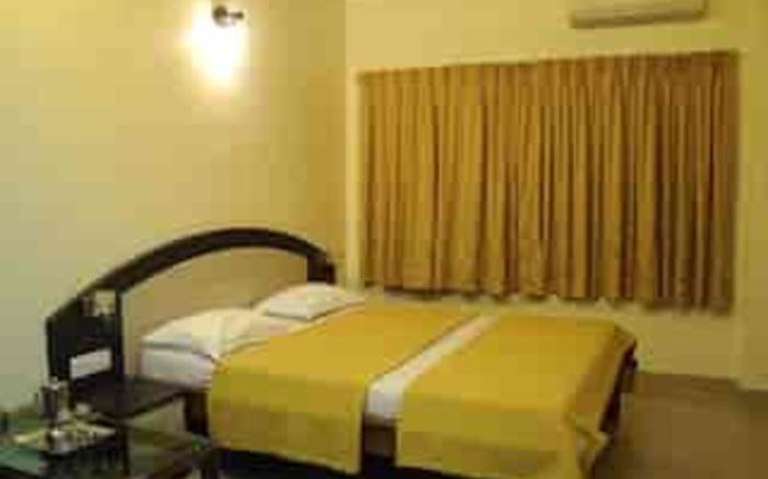 Hotel Saish International Sawantwadi 