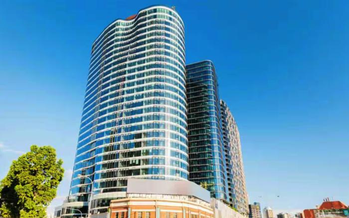 Luxury Apartments  w Rooftop Pool CBD