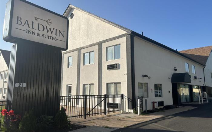 Baldwin Inn & Suites, SureStay Collection by Best Western