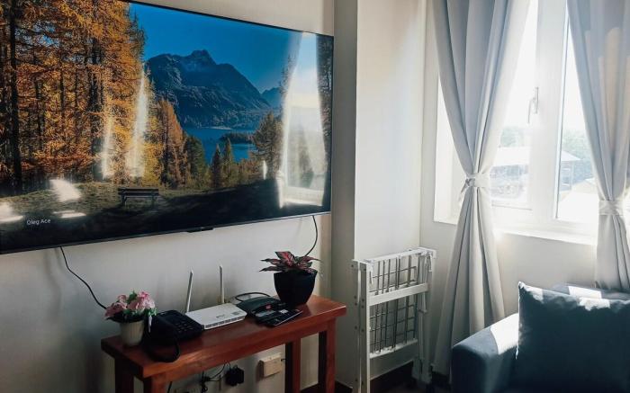 Happy Stays D: 300mbps| 65"TV NFLX, Disney| Washer