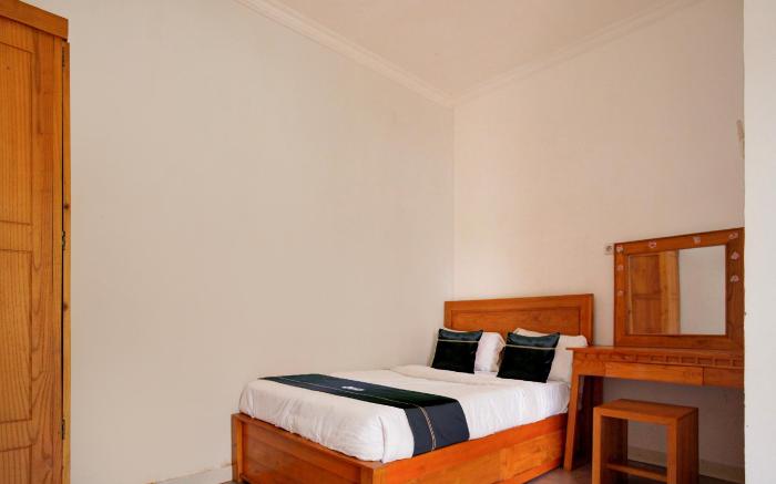 OYO 94690 Twin Kostel
