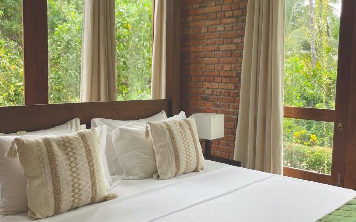 Ko Lake Pool Suites - Lakeside family or groups