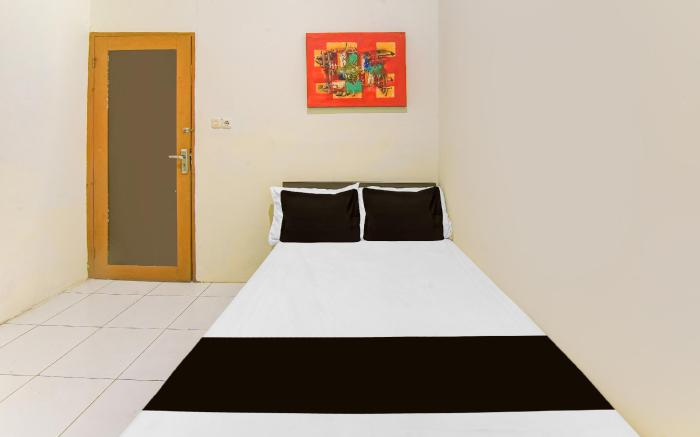 Hotel O Makassar near RS Grestelina formerly Wisma Makassar