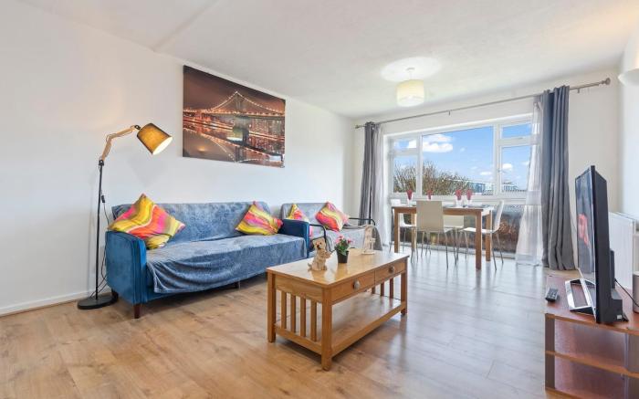 2 BedRoom 4 Bed flat with free parking sleeps7