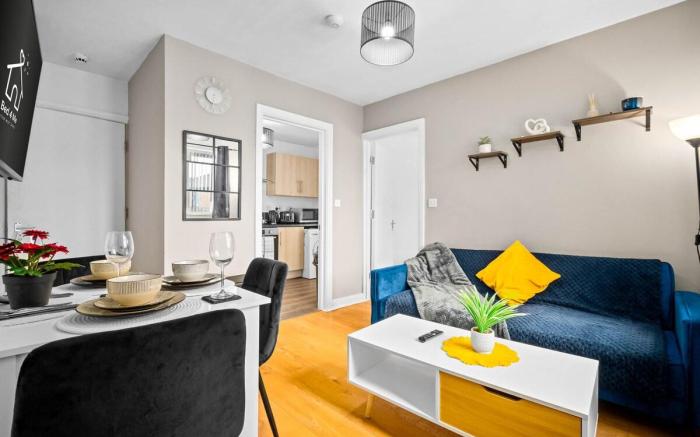 City Centre 2 Bedroom 5 Beds Apt with Free Parking