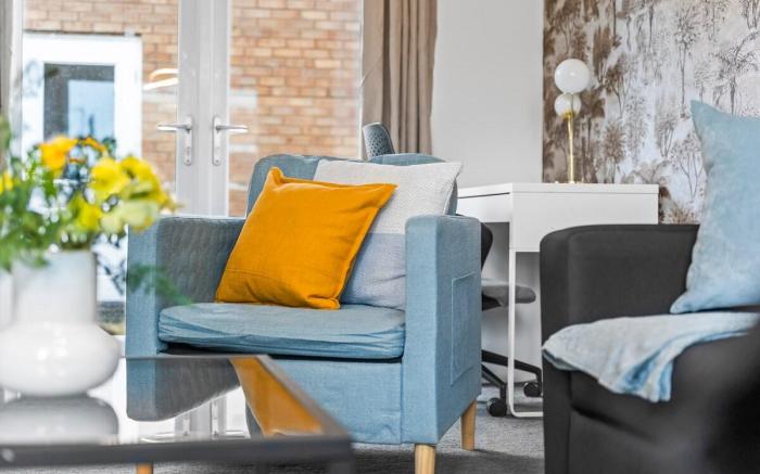 #16 Detached Stunning Lux 3 Bed home  Parking NEC