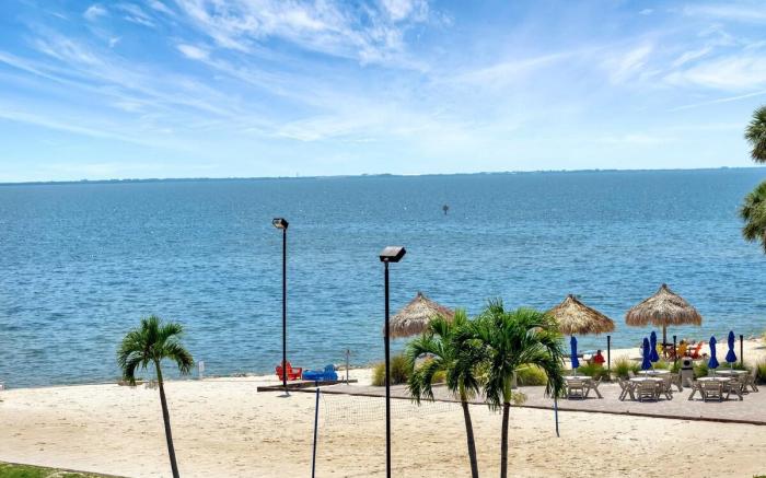 Sunset on the Bay Condo w/ Private Balcony & Pool