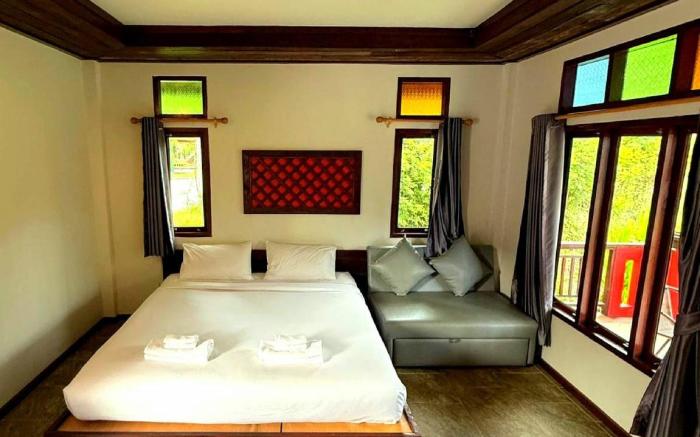 Bang Phra Resort Near Si racha