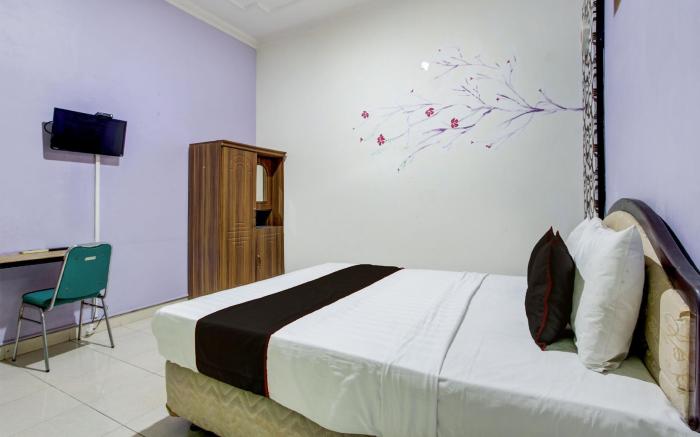 Hotel O Solo near RS JIH Solo formerly Azifa Inn