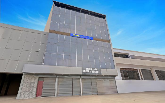 FabHotel Moonlight & Banquets