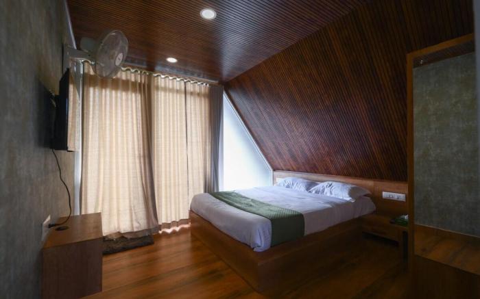 Nirvana-Vadanappally Beach villa sunset balcony