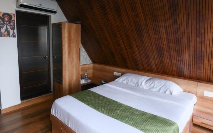 Heaven-Vadanapilly Beach Villa with Sunset Balcony