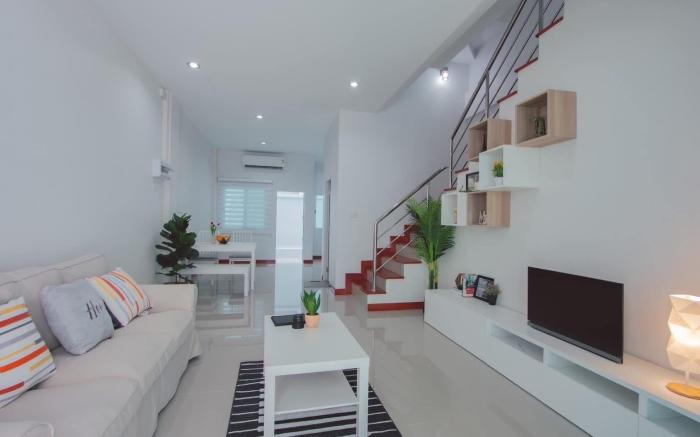 Prakaithong Village · 3-Storey Bungalow E26