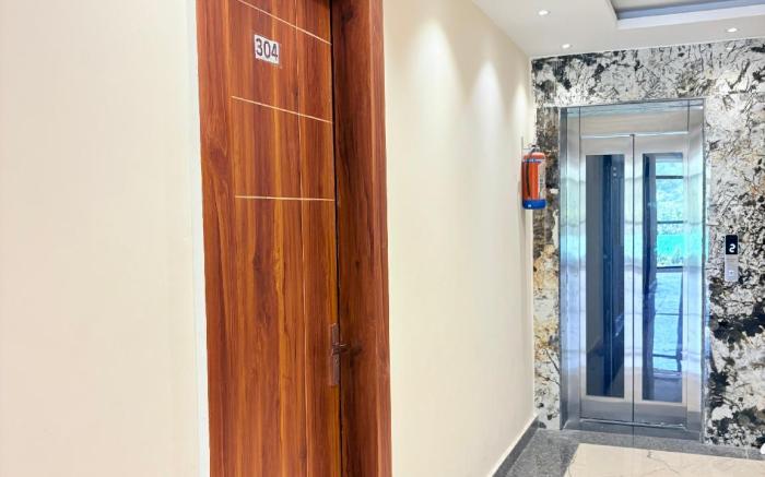 Hotel Hitam Rishikesh 2Min Walk to Parmarth Niketan Aashram ,Vanprastha Aashram