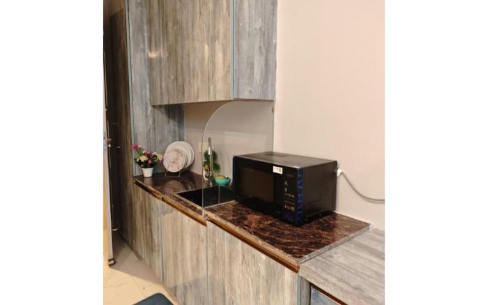 Dream Vibes Studio Luxury Cozy– Gaur City Cente