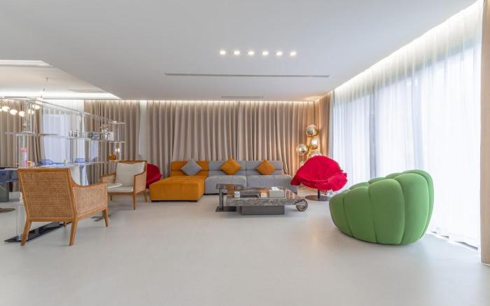 TML-4 bedroom 6 bathroom villa (KTV room + pool)