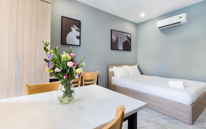 YOURS studio-2pax-sky view-Tan Son Nhat airport