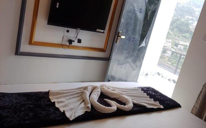 Luxury Single Room (B4) With Mountain View