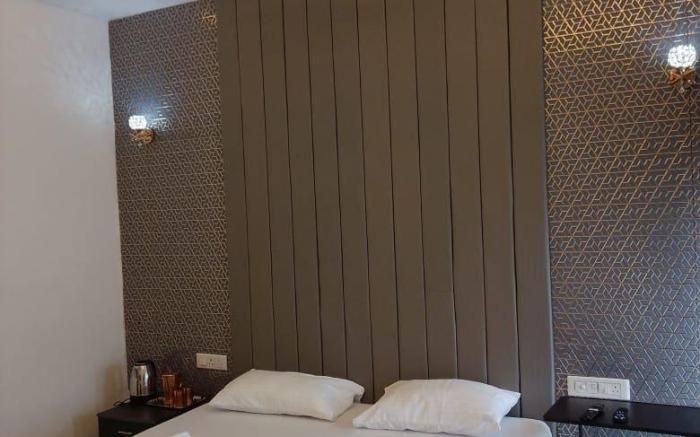 Luxury Single Room (B3) With Mountain View