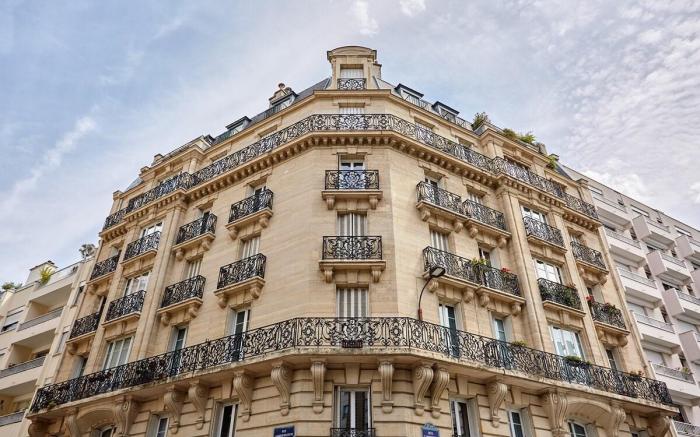 Modern Apartment Invalides Eiffel Tower
