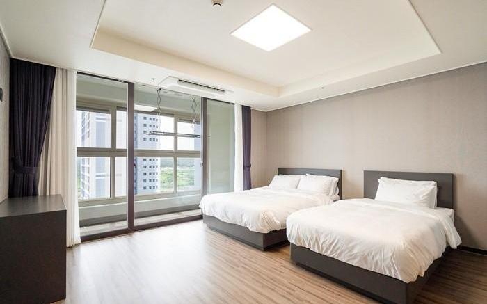 Cstay Residence