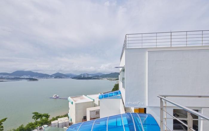 Yeosu Haemirion Resort Pension