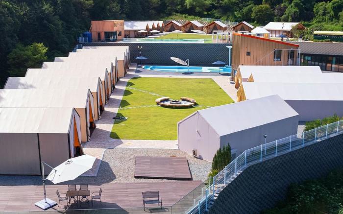 Eight Seasons Glamping