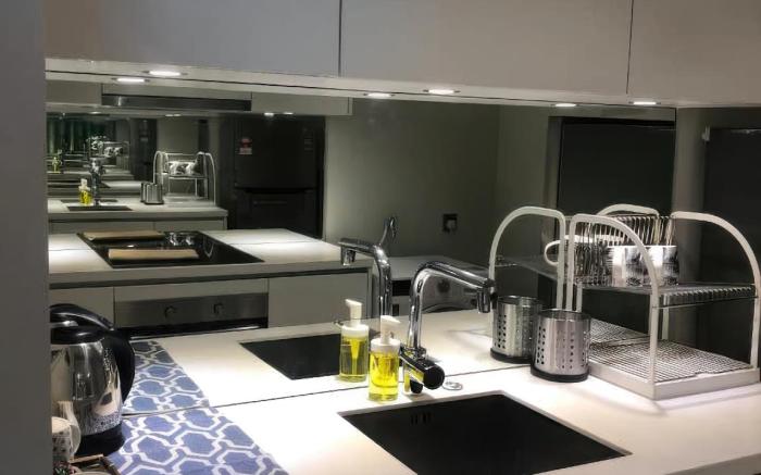 SOHO Suites KLCC by Emily in Town