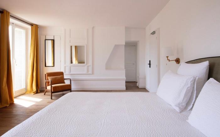 Chateau Royal de Benays - Hotel