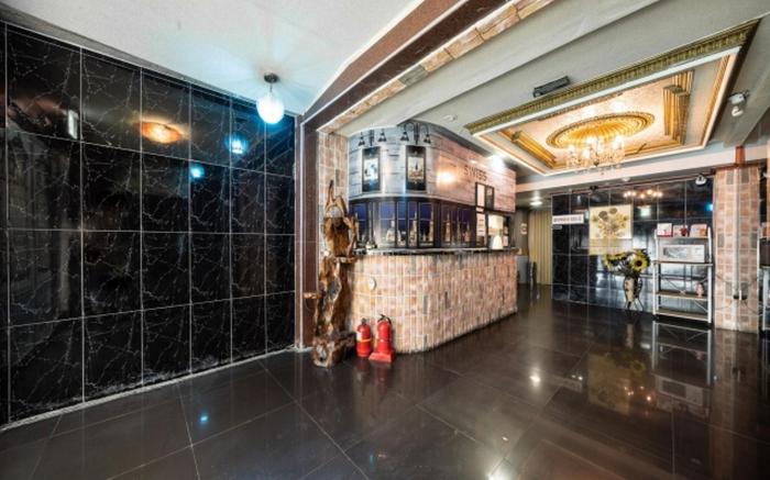 Jongno Daehakro Swiss